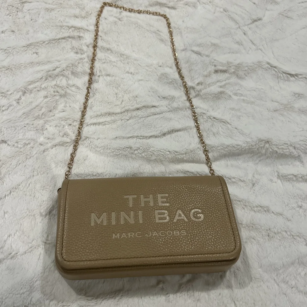 Marc By Marc Jacobs Tan Mini Crossbody with Gold Chain - Picture 1 of 4